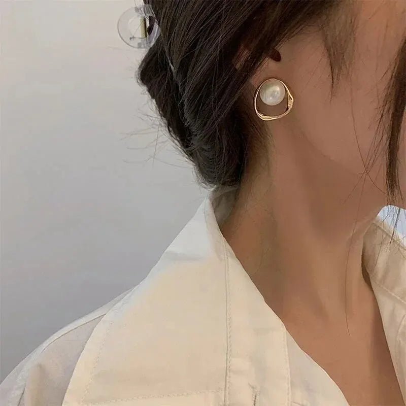 ✨Elegant Pearl Orbit Stud Earrings✨ Britt Company