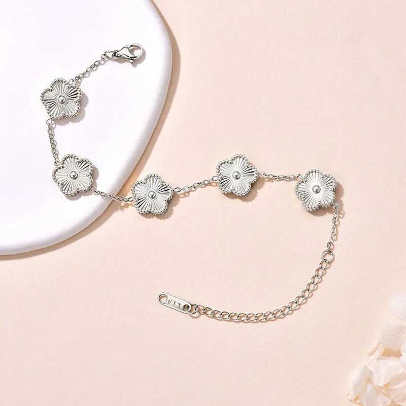 Eternal Clover Bracelet 🌸 - Britt Company