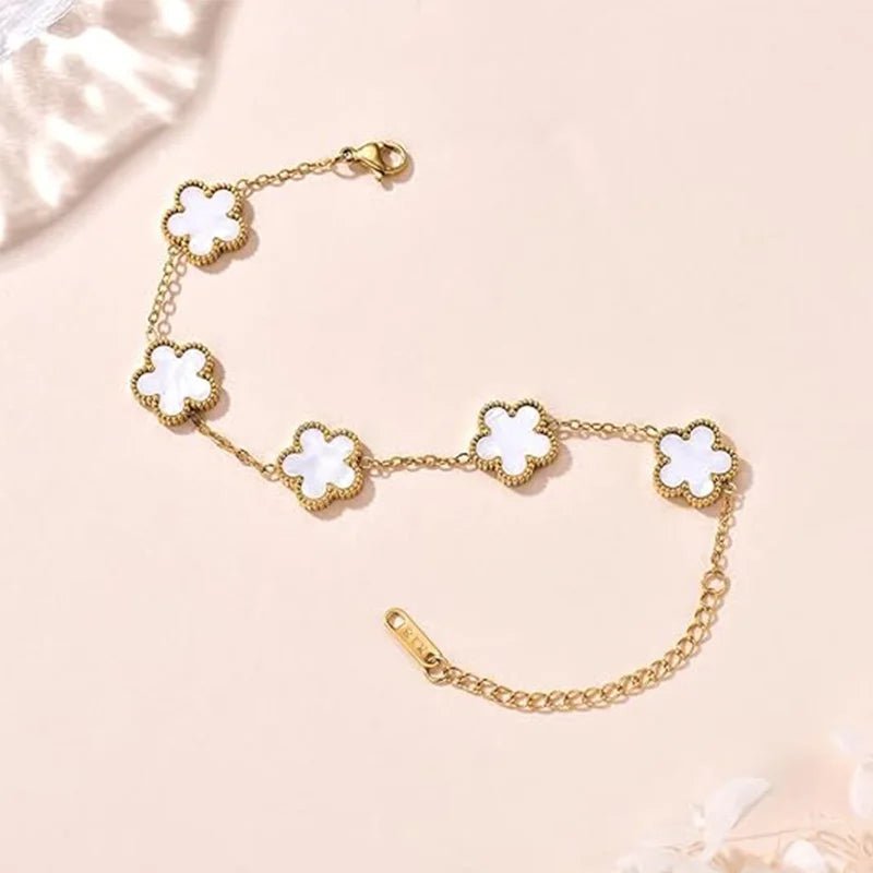 Eternal Clover Bracelet 🌸 - Britt Company