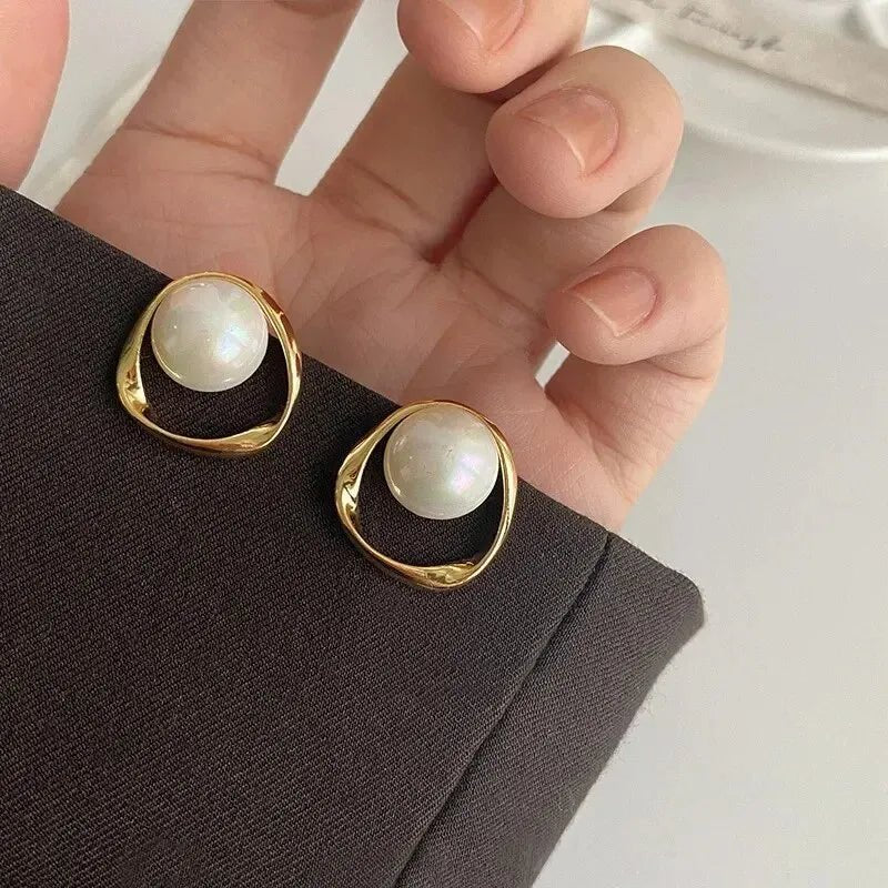 ✨Elegant Pearl Orbit Stud Earrings✨ Britt Company